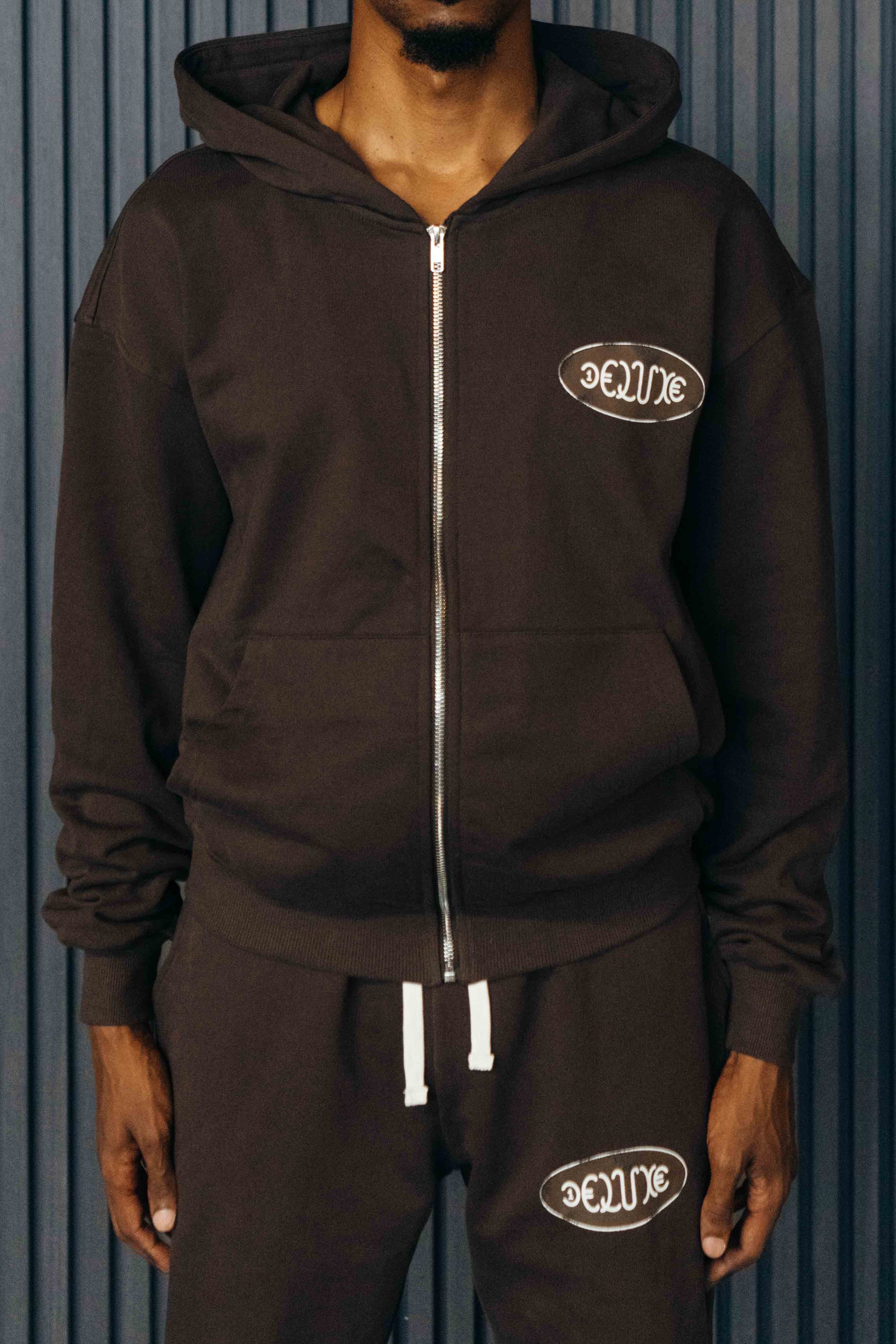 ZIP UP HOODIE: BROWN