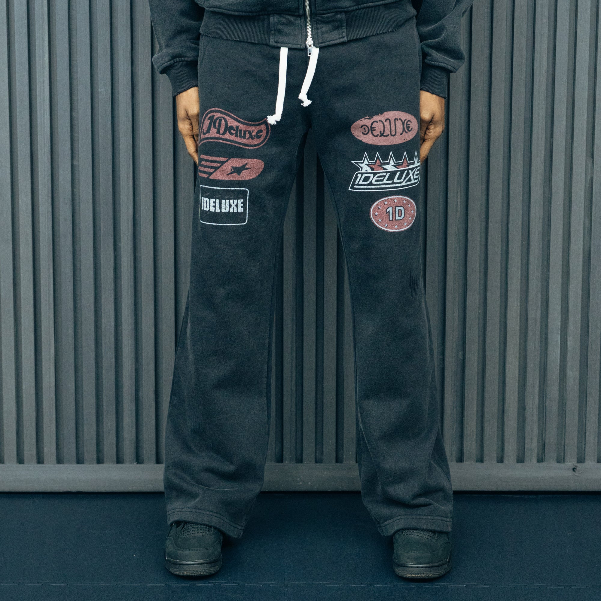 1DELUXE GRAND PRIX JOGGERS