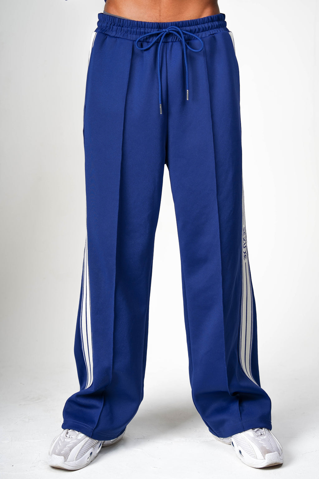 DELUXE MARQUE JOGGERS : BLUE