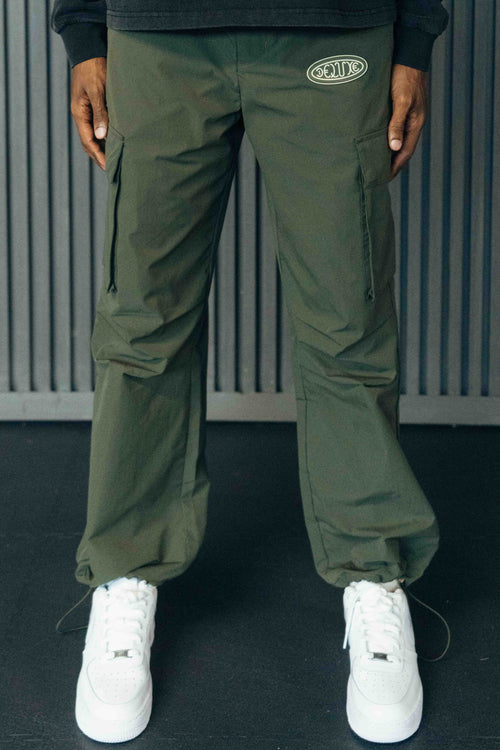 CARGO PANTS: GREEN