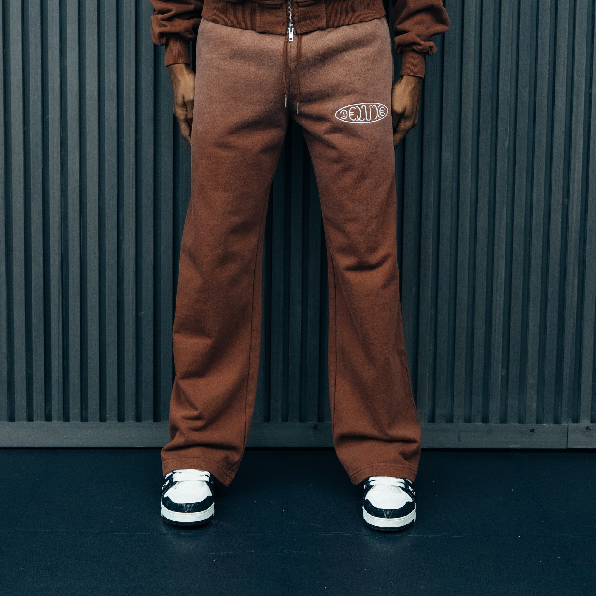 1DELUXE BROWN FADE JOGGERS
