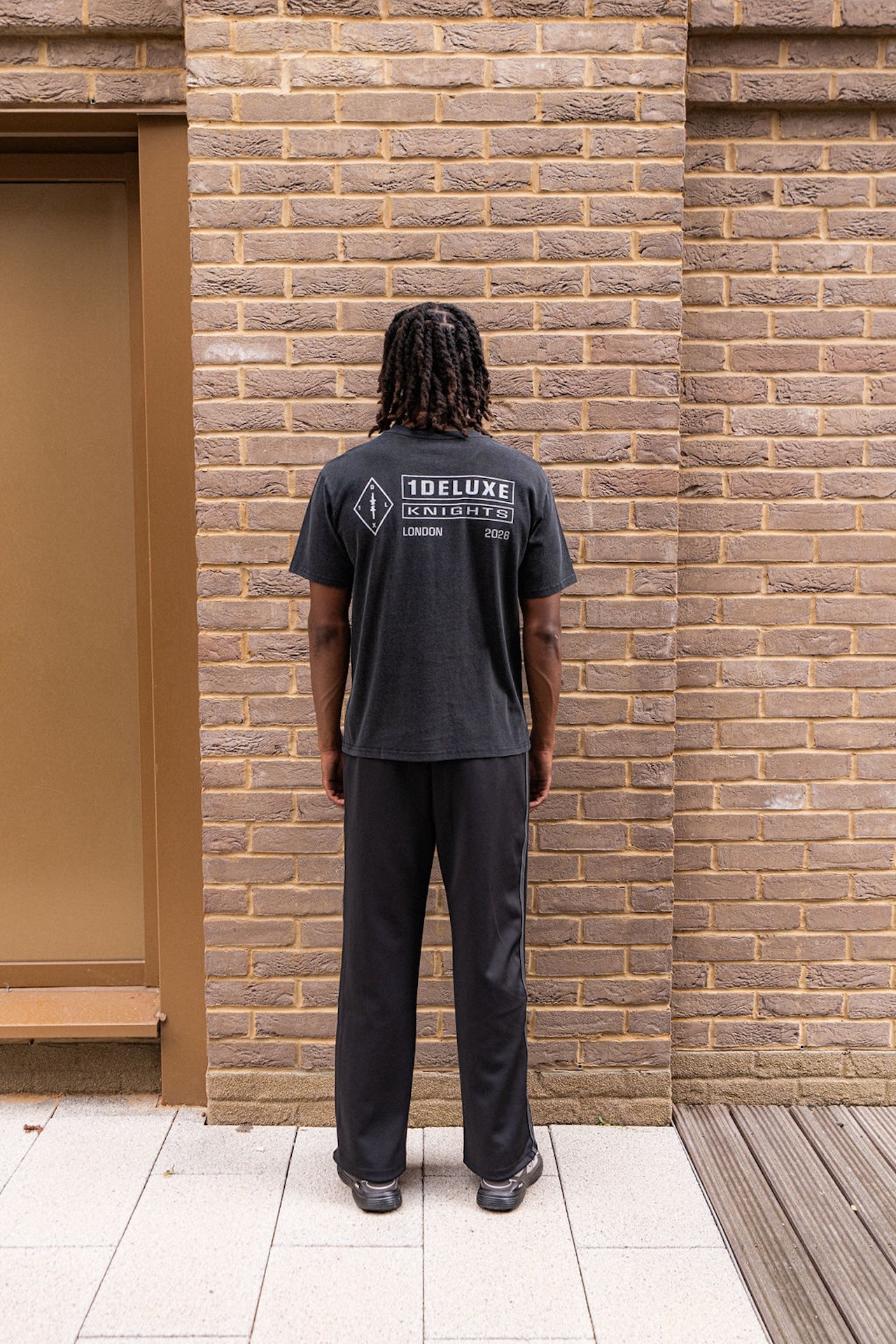1DELUXE KNIGHTS LONDON BLACK T-SHIRT