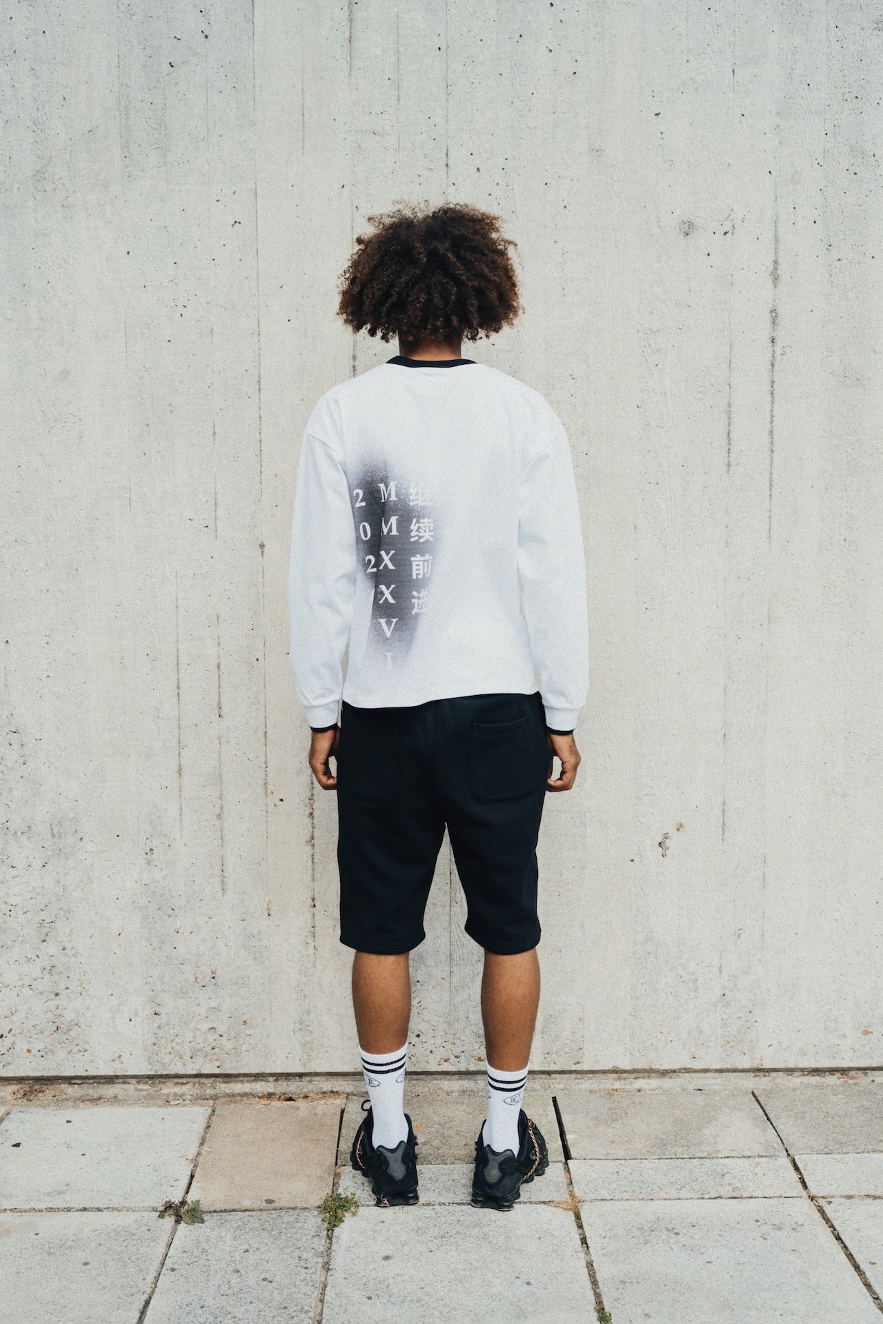 1Deluxe Chambers Long Sleeve T-Shirt