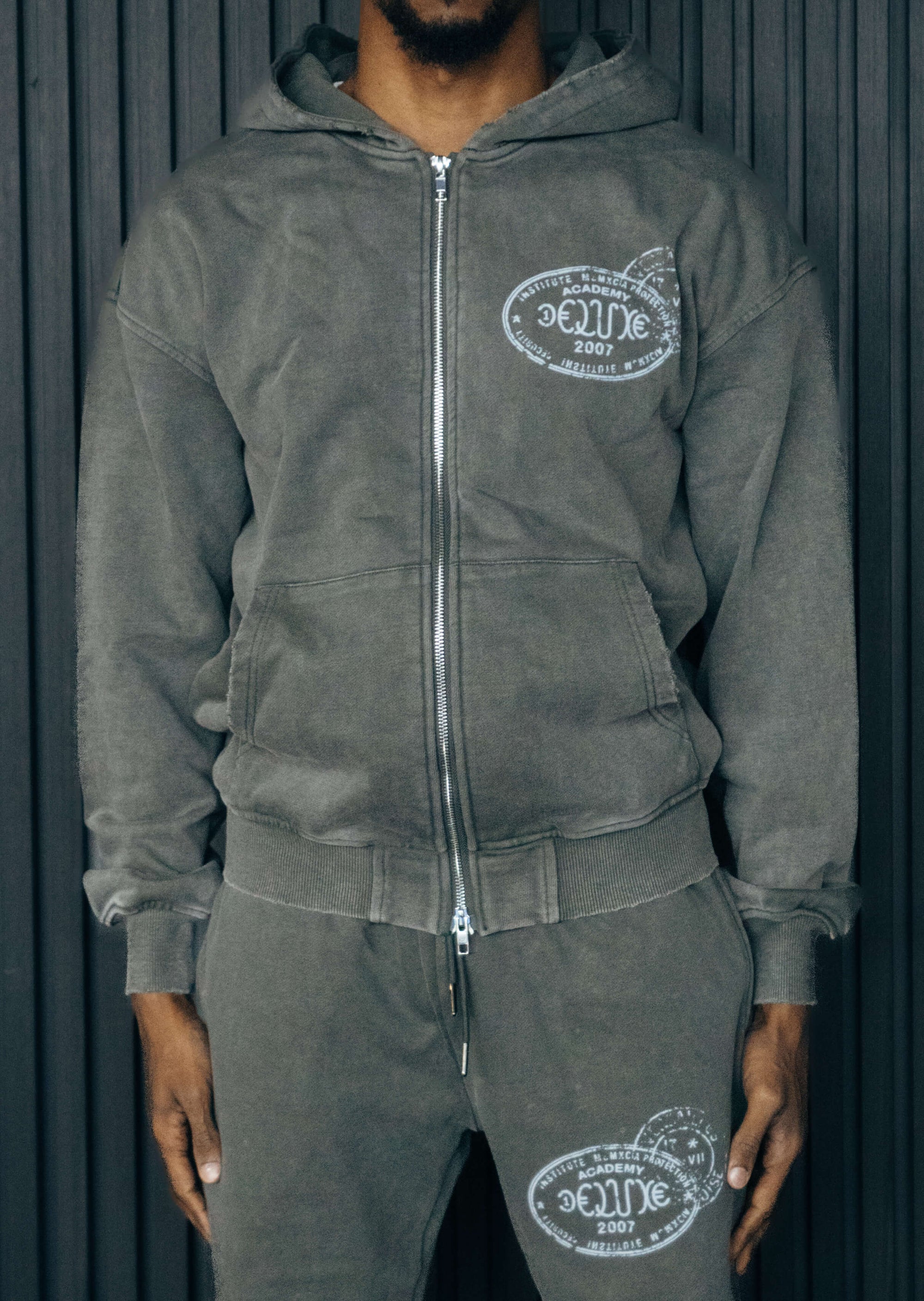 1DELUXE ACADEMY STAMP ZIP UP HOODIE : GREY