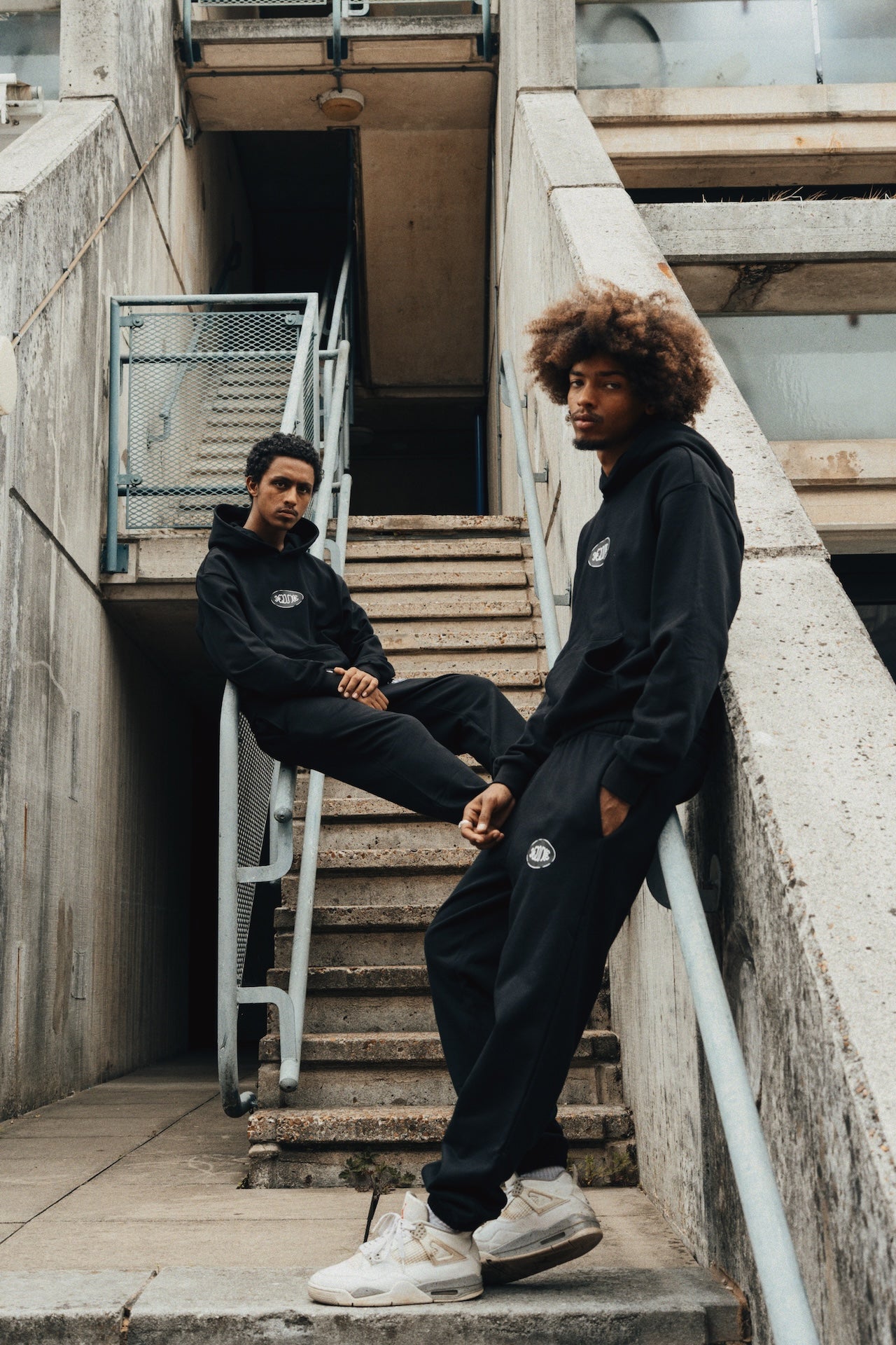 1DELUXE JOGGER BOTTOMS: BLACK