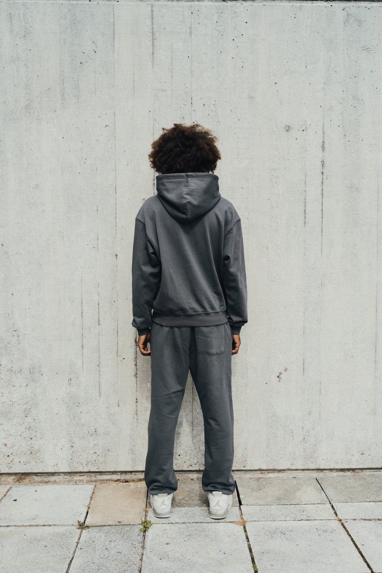 1DELUXE JOGGER BOTTOMS: CHARCOAL GREY