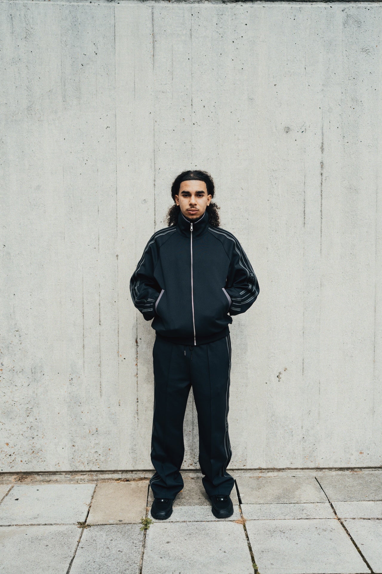 1DELUXE MARQUE TRACK PANTS BLACK