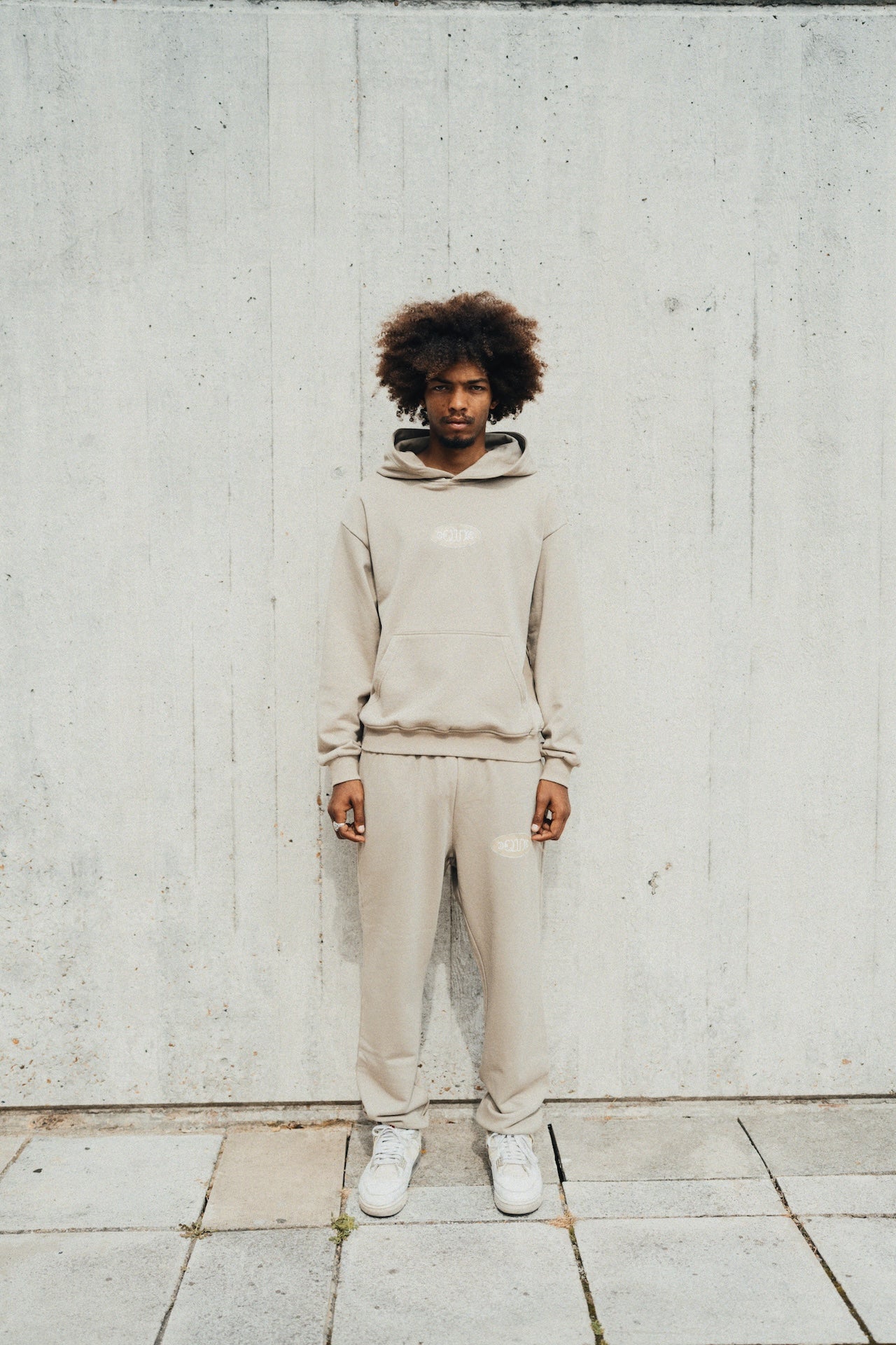 1DELUXE JOGGER BOTTOMS: DESSERT SAND