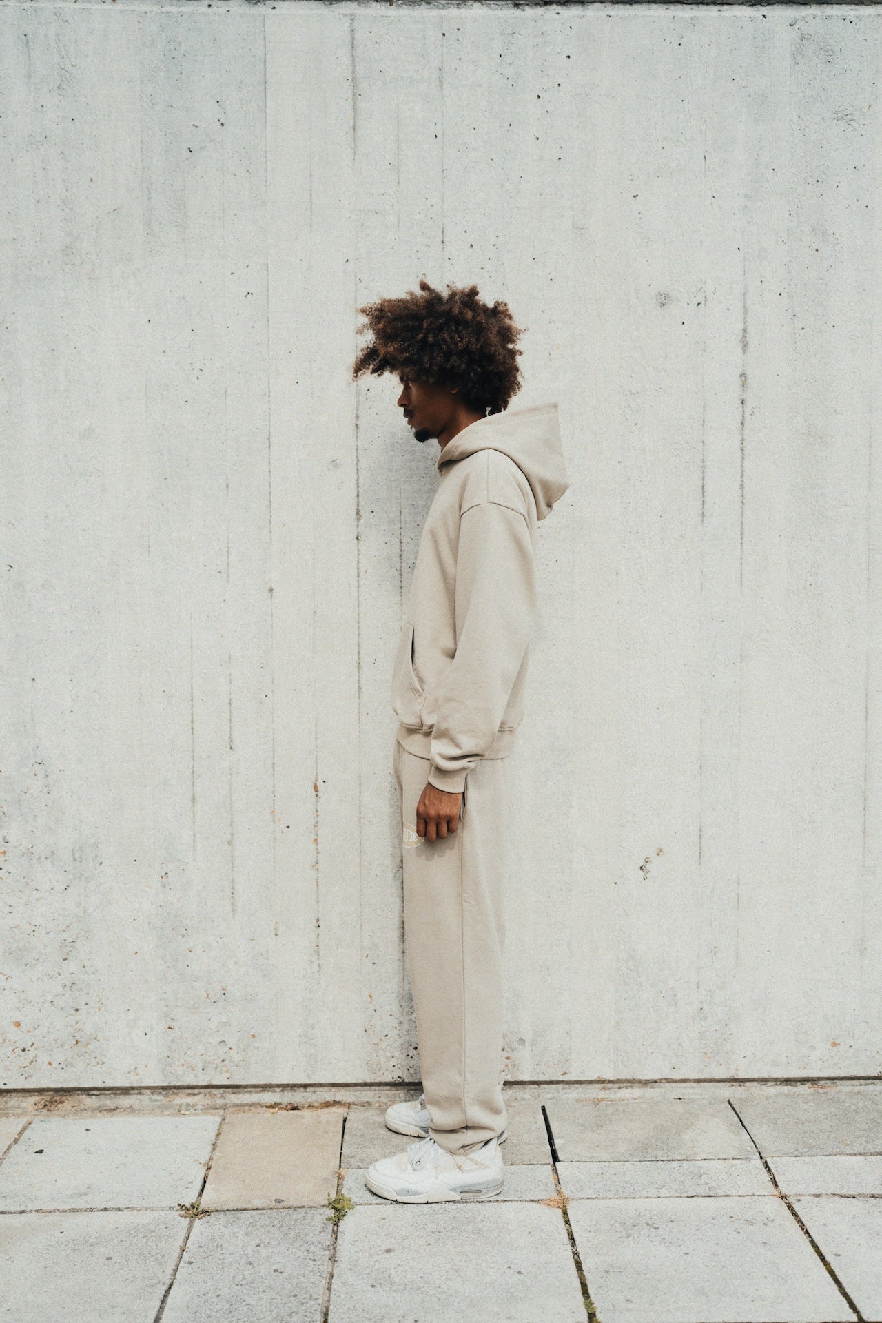 1DELUXE JOGGER BOTTOMS: DESSERT SAND