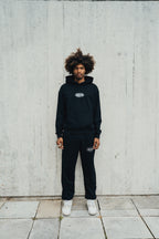 1DELUXE PULLOVER HOODIE: BLACK