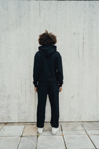 1DELUXE PULLOVER HOODIE: BLACK
