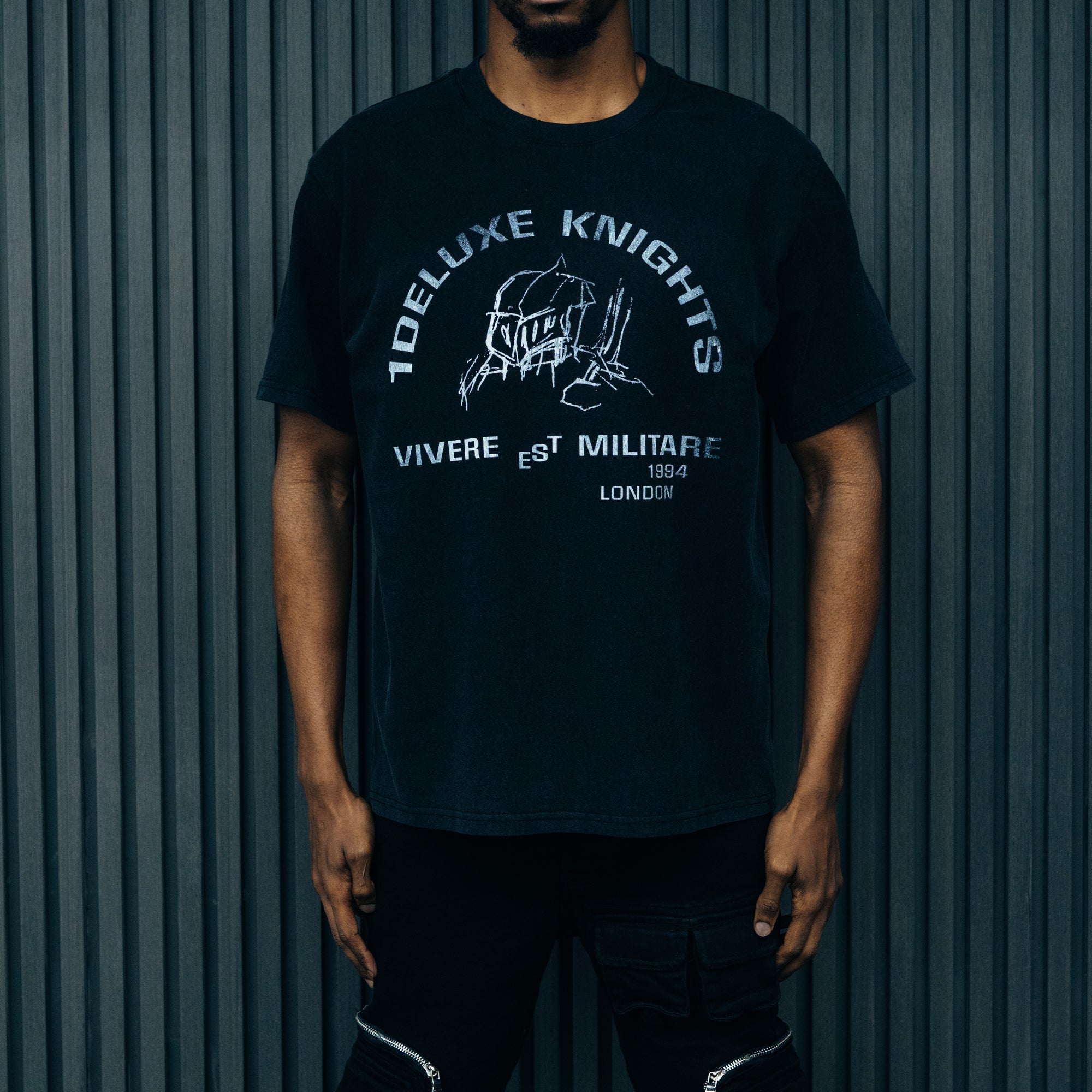 1DELUXE KNIGHTS SKETCH BLACK T-SHIRT