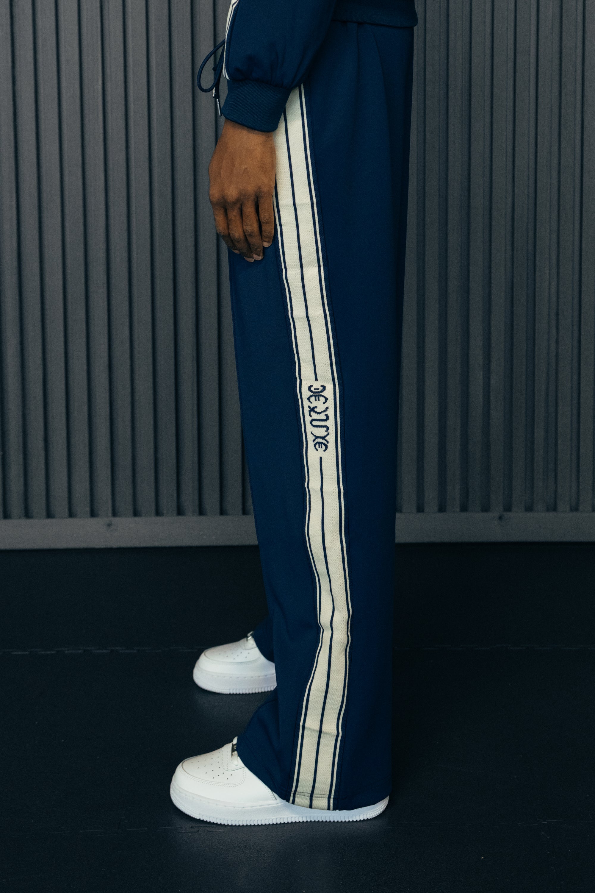 1DELUXE MARQUE JOGGERS : BLUE