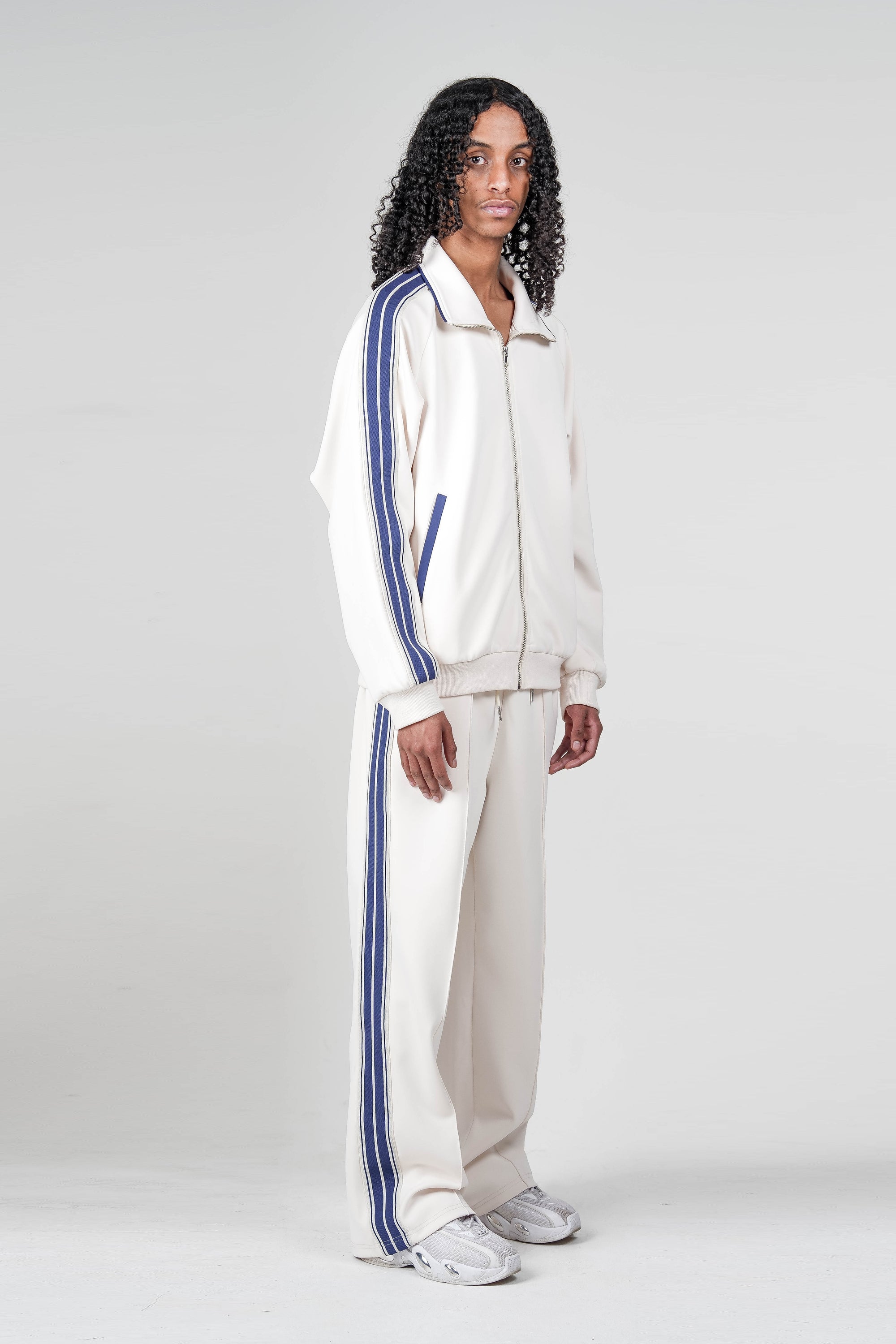 DELUXE MARQUE TRACK JACKET MENS: CREAM