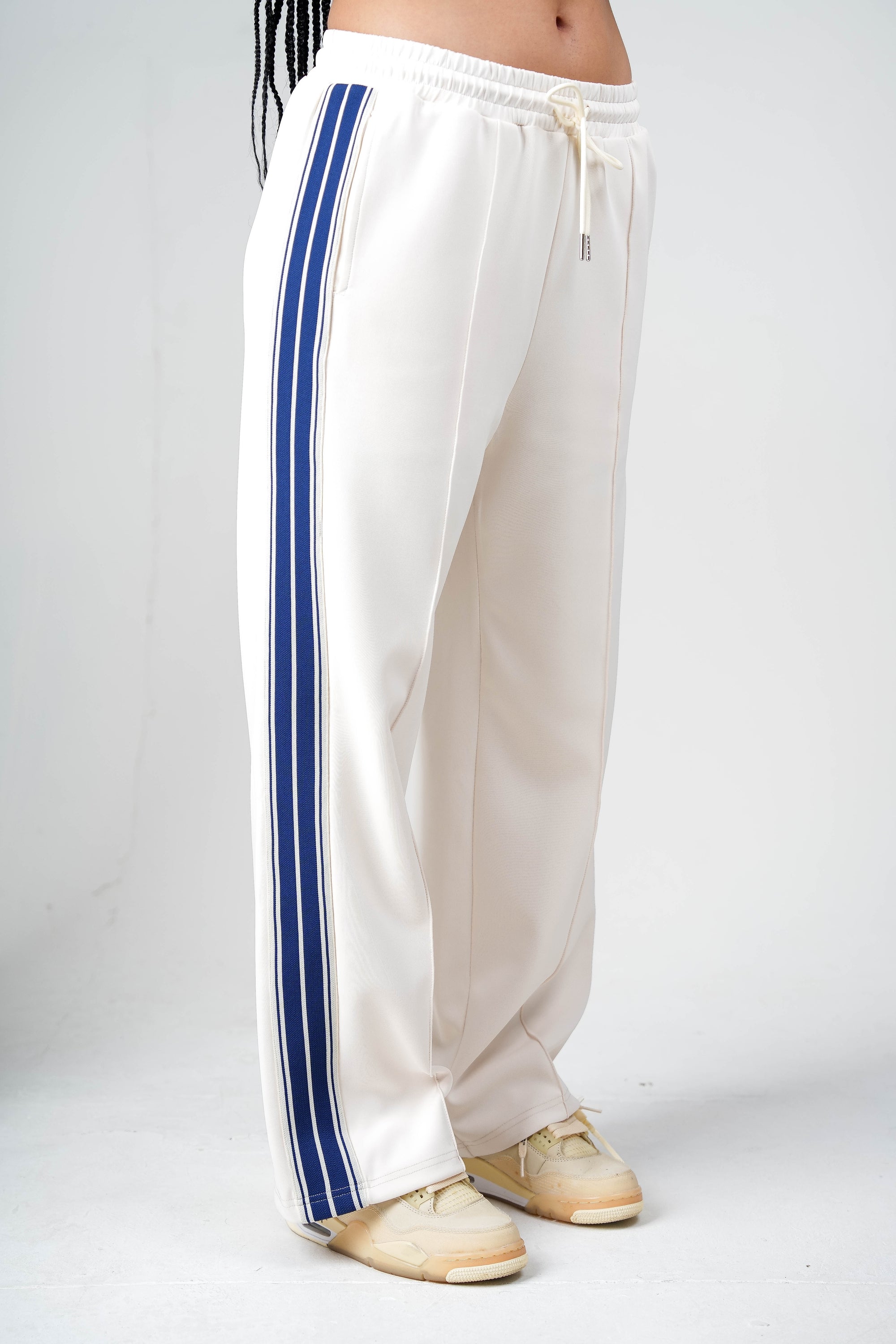 DELUXE MARQUE JOGGERS WOMAN : CREAM